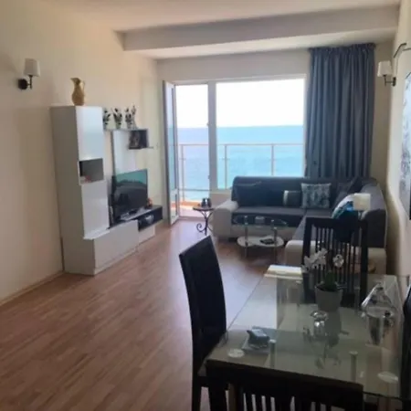 Apartment Sea Front Coral
